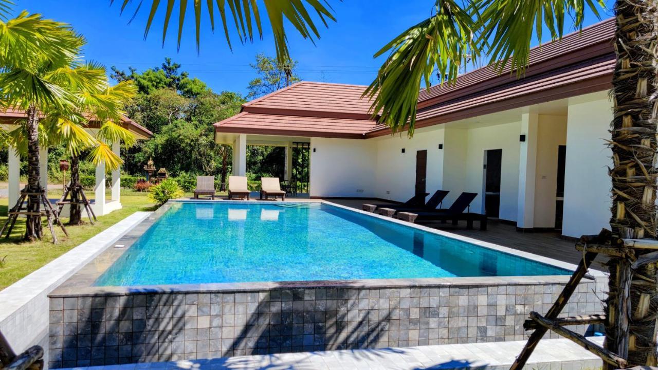 Isan Golf & Adventure Hotel Udon Thani Exterior foto